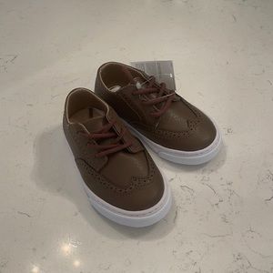 Janie and Jack Brown leather wingtip sneaker size 7